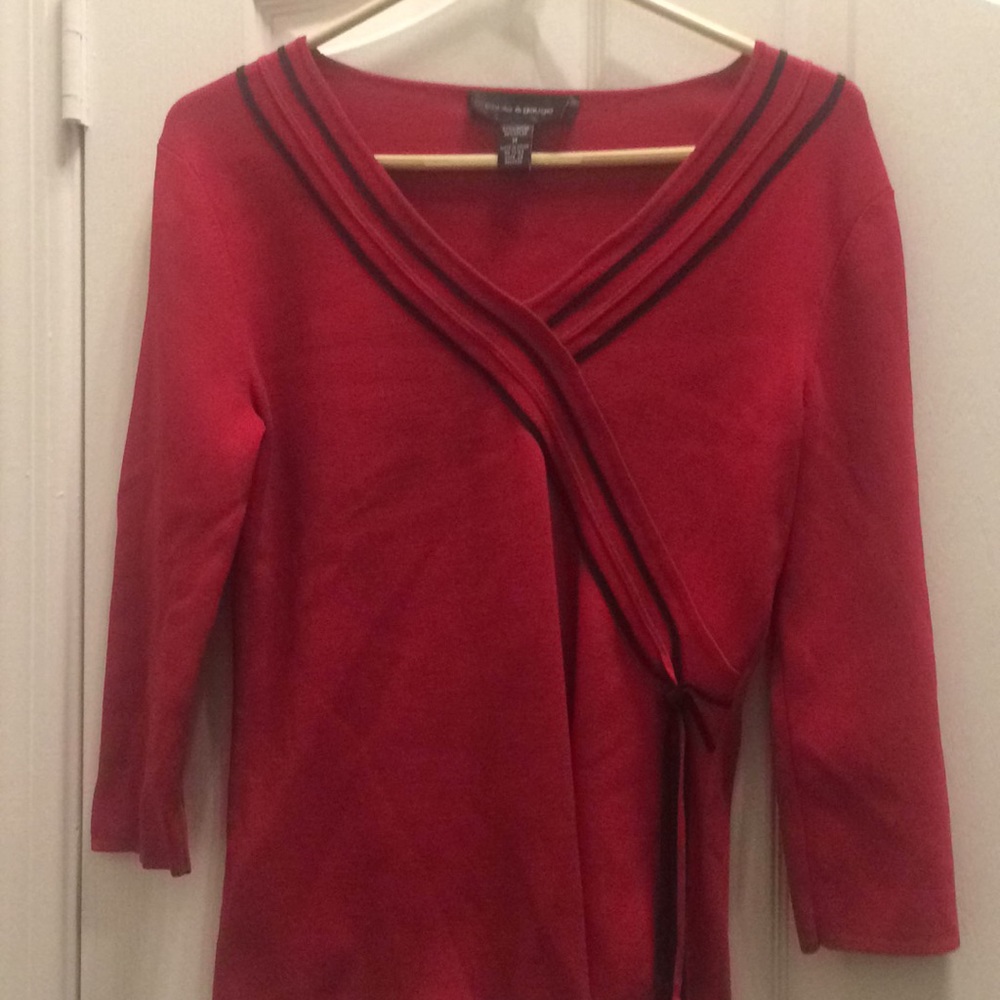 FINAL MARKDOWN Ladies cable & gauge mock wrap look top medium
